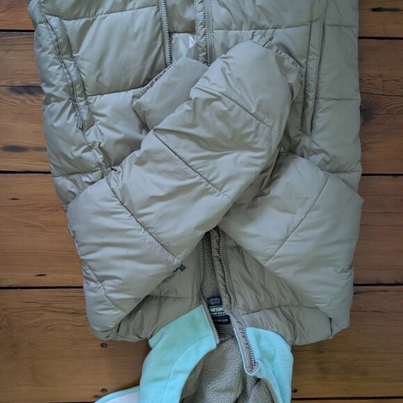 Columbia Star Wars limited edition The Child jacket - Youth L - Picture 4 of 5